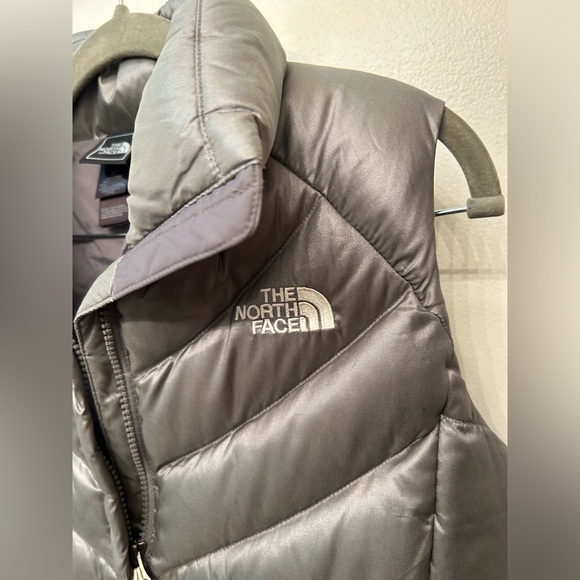 Women’s the north face vest - Picture 4 of 6